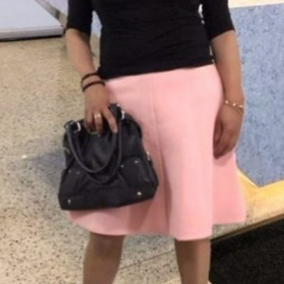 Cute peachy skater skirt - Picture 1 of 7